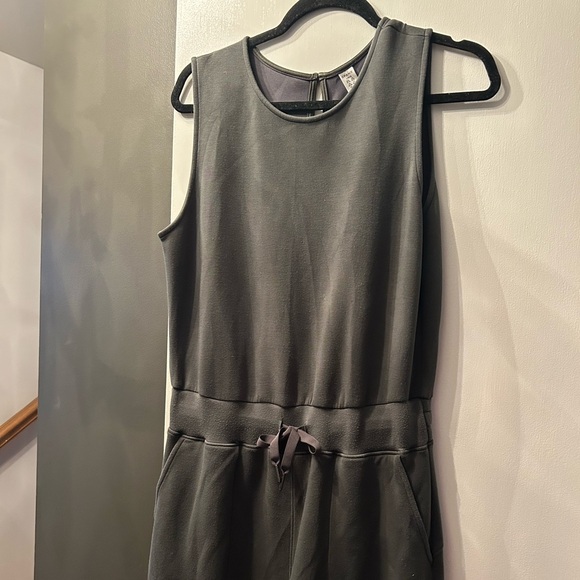 SPANX Airessentials Sleeveless Jumpsuit - Picture 4 of 5